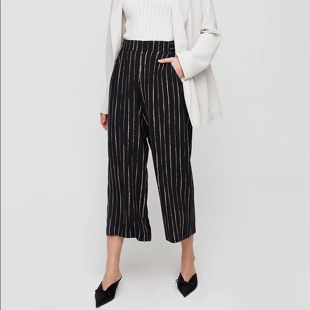 Aritzia Black & White Striped Pants 🖤🤍